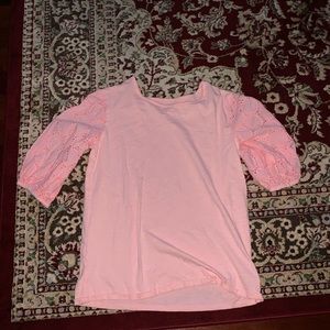 Quarter sleeve shirt